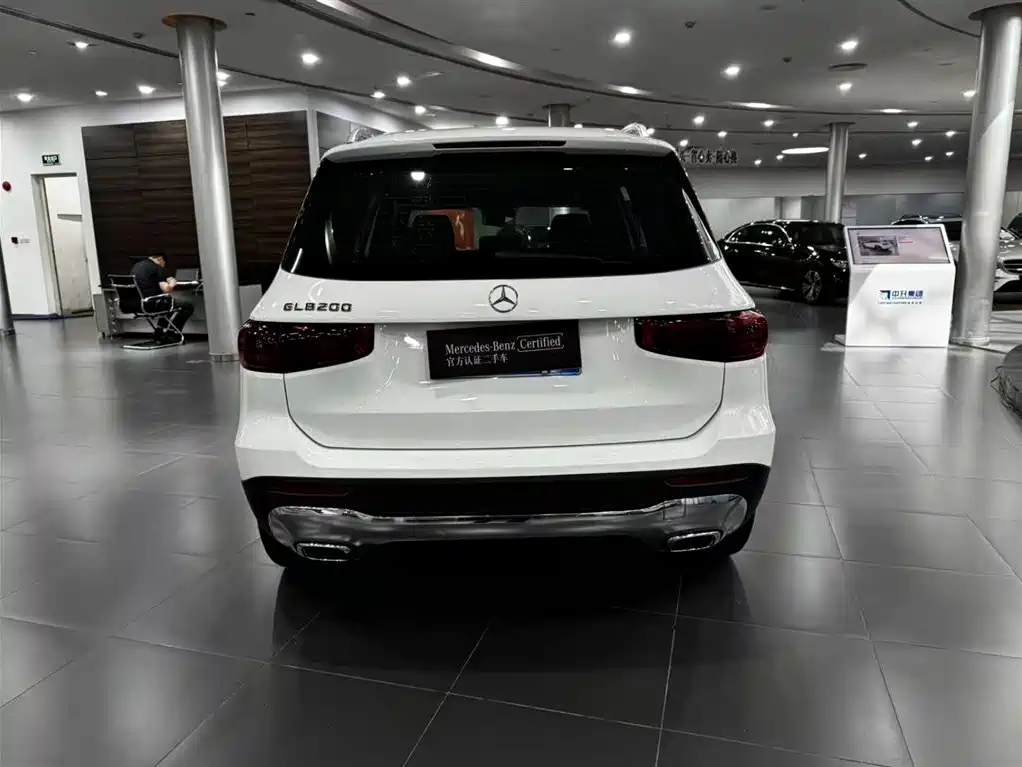 Mercedes-Benz GLB 2024