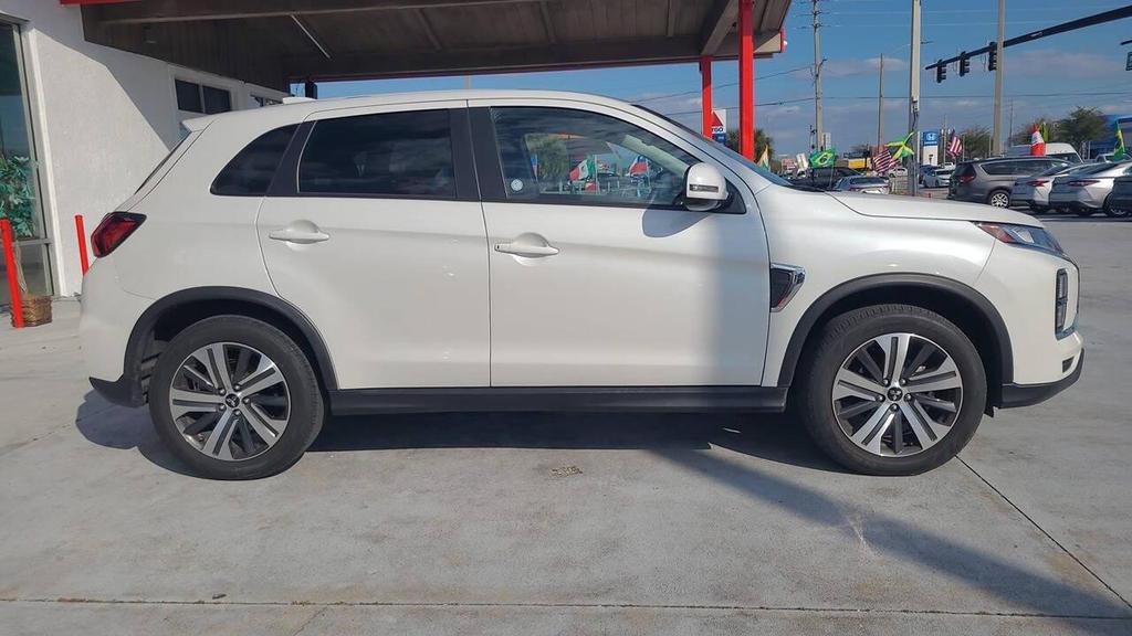 Mitsubishi Outlander Sport 2021