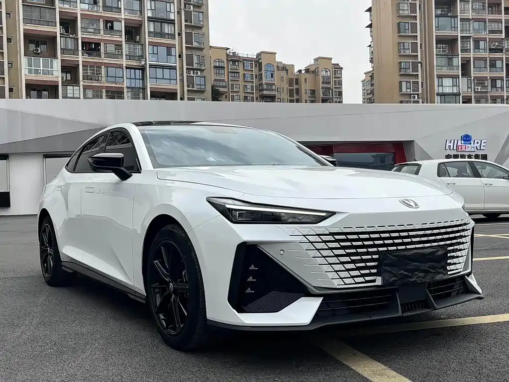 Changan UNI-V 2022