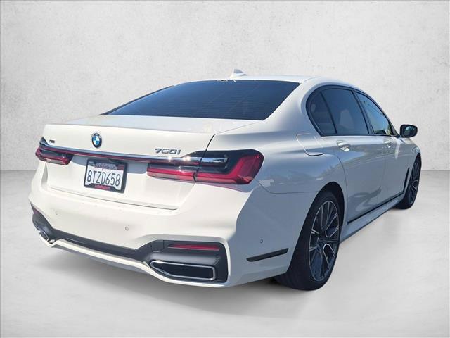 BMW 750 2021