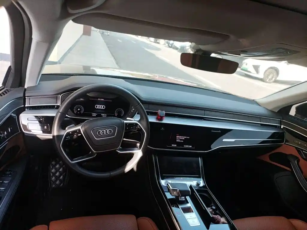 Audi A8 2024