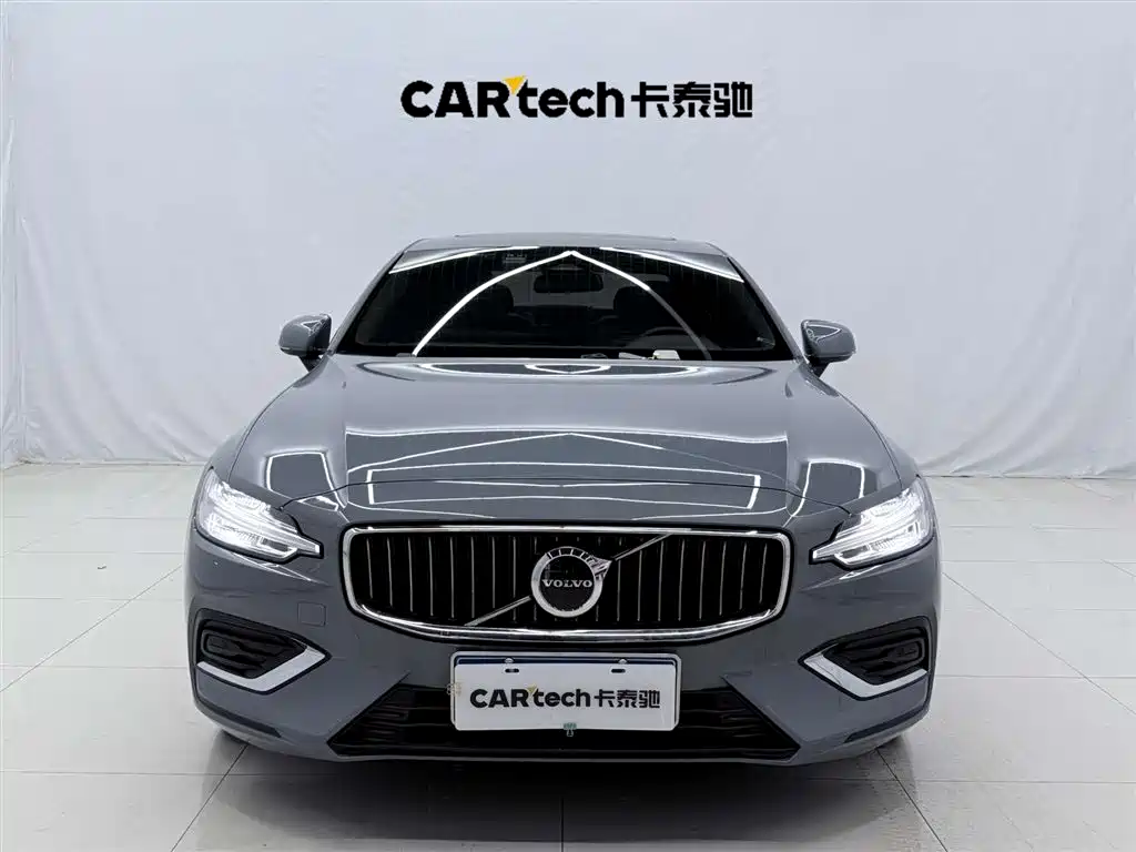 Volvo S60 2023