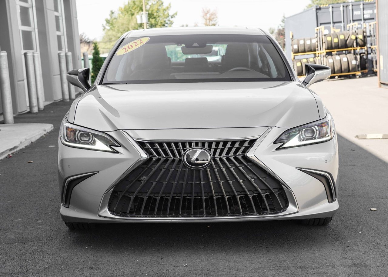 Lexus ES 2022