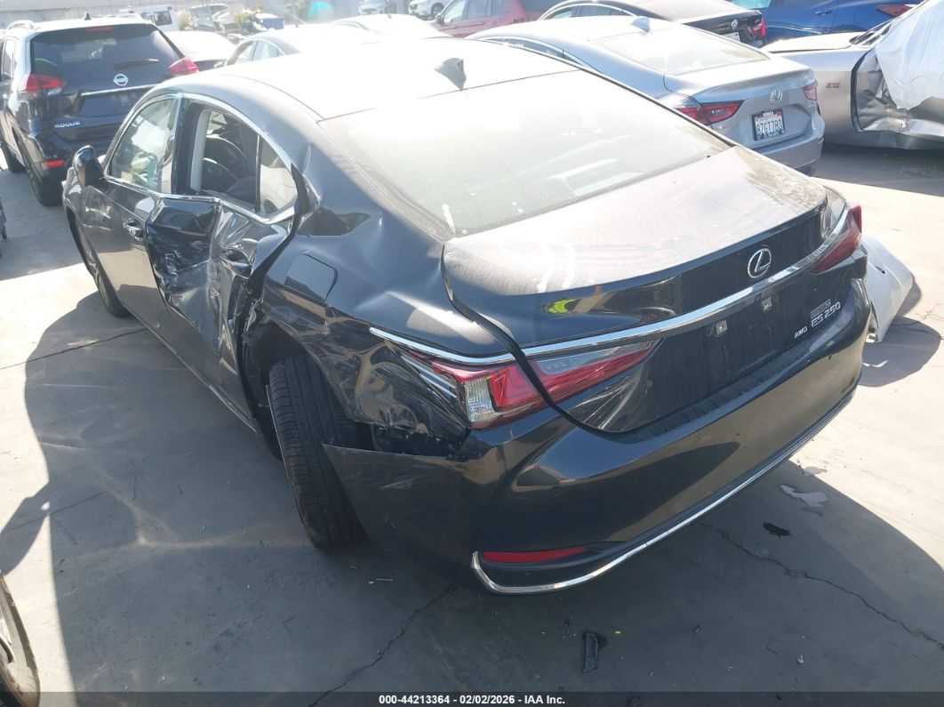 Lexus ES 2021