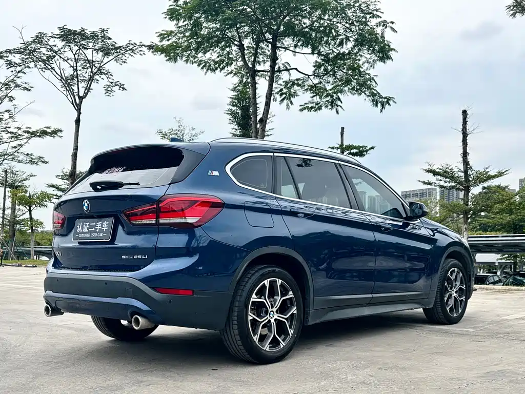 BMW X1 2021