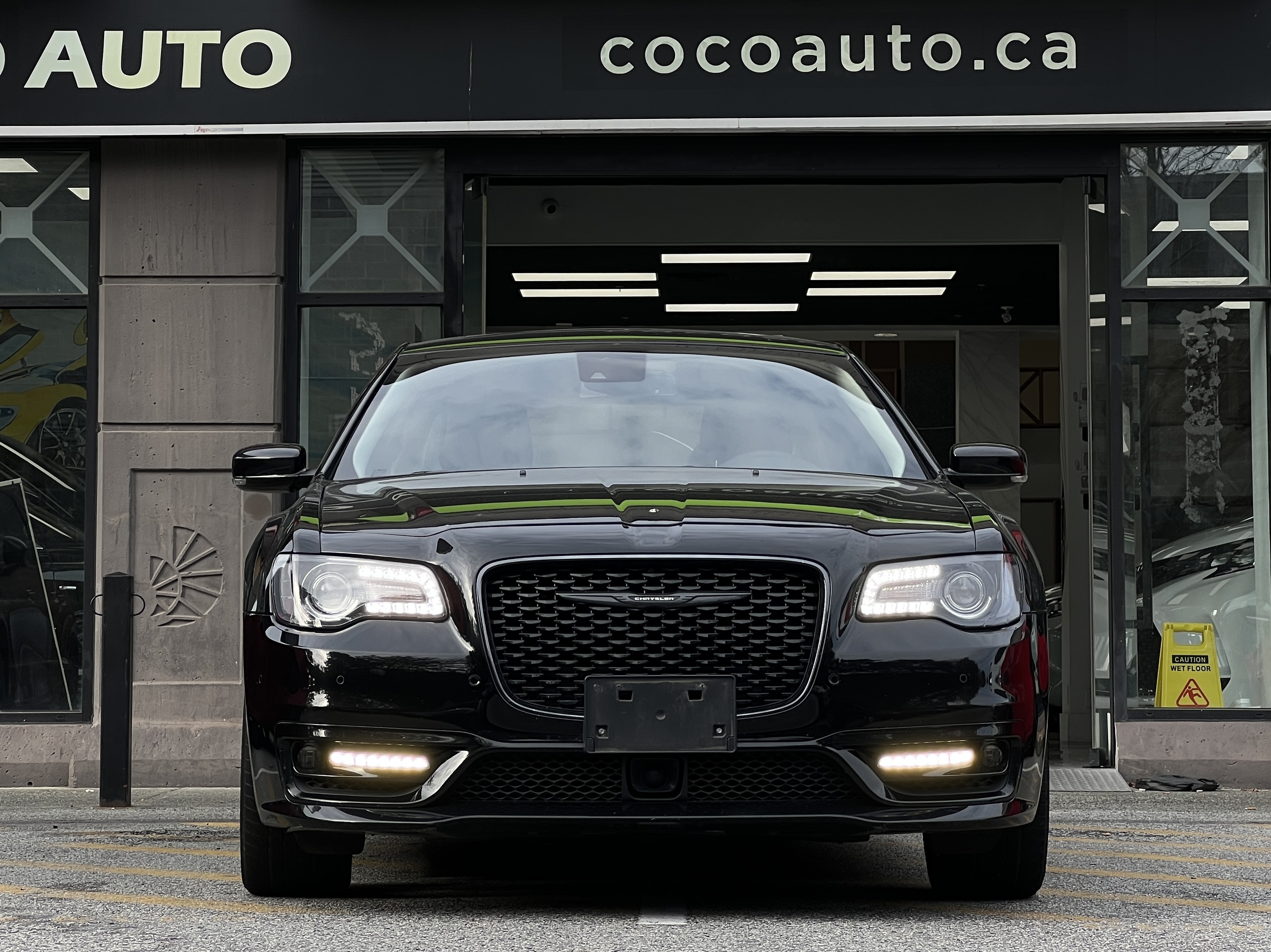 Chrysler 300 2023