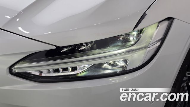 Volvo S90 2025