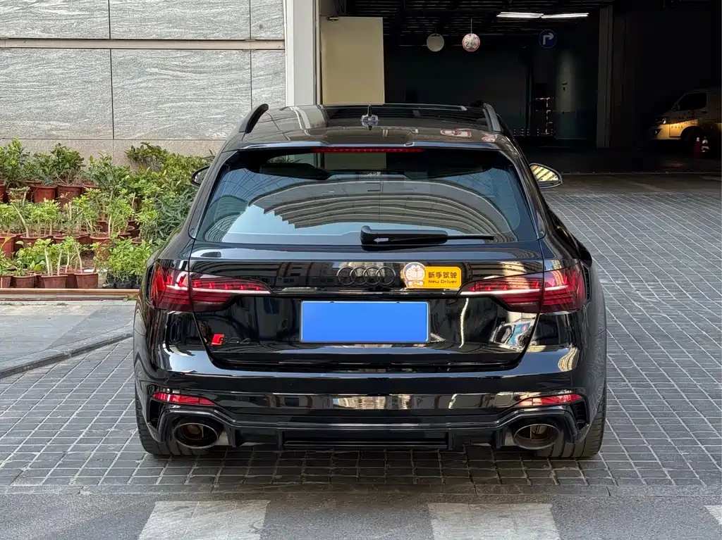Audi RS 4 2021