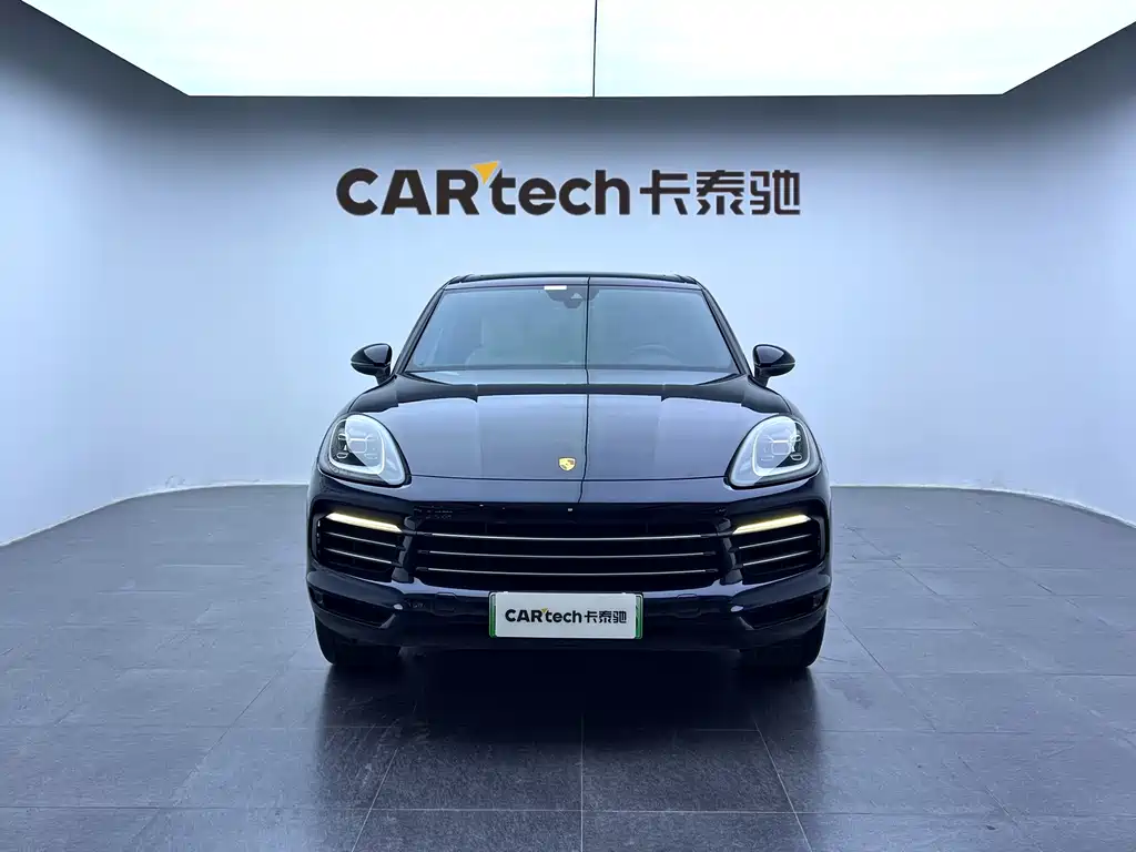 Porsche Cayenne 2021