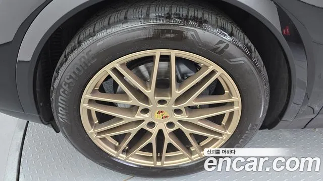 Porsche Cayenne 2024