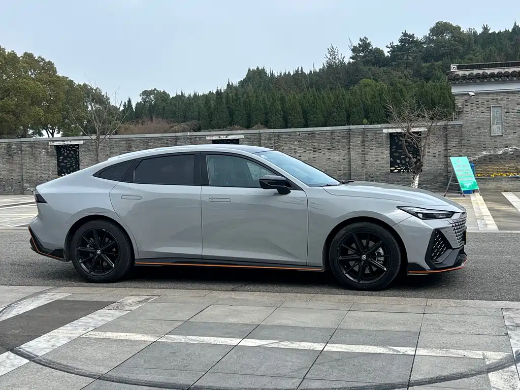 Changan UNI-V 2022