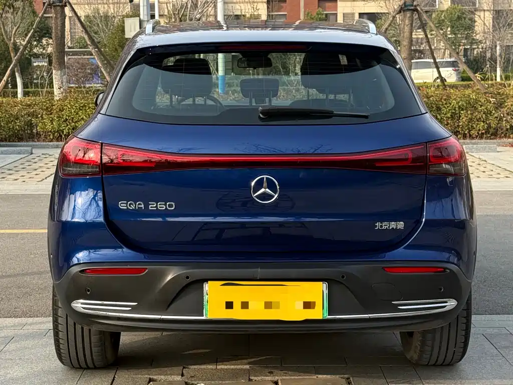Mercedes-Benz EQA 2023