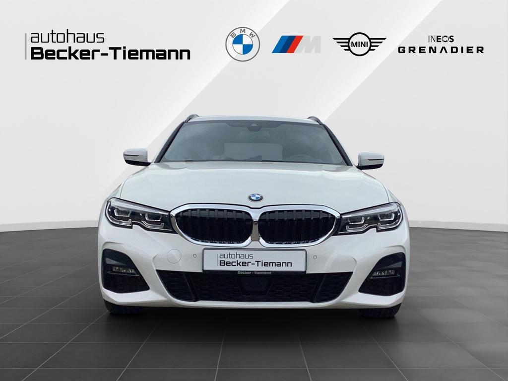 BMW 330 2021