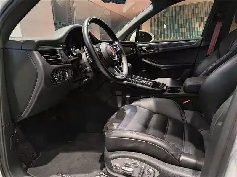 Porsche Macan 2023