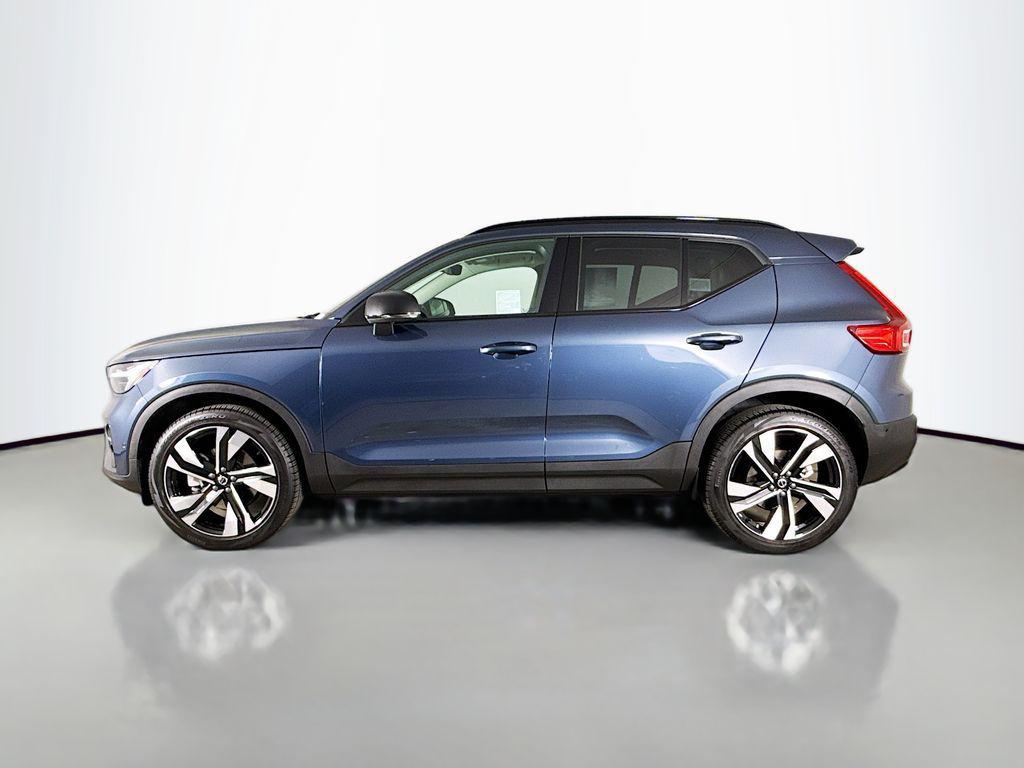 Volvo XC40 2026
