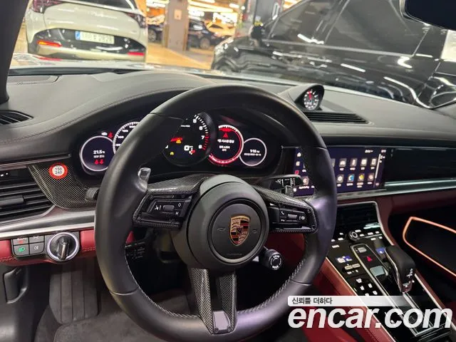 Porsche Panamera 2023