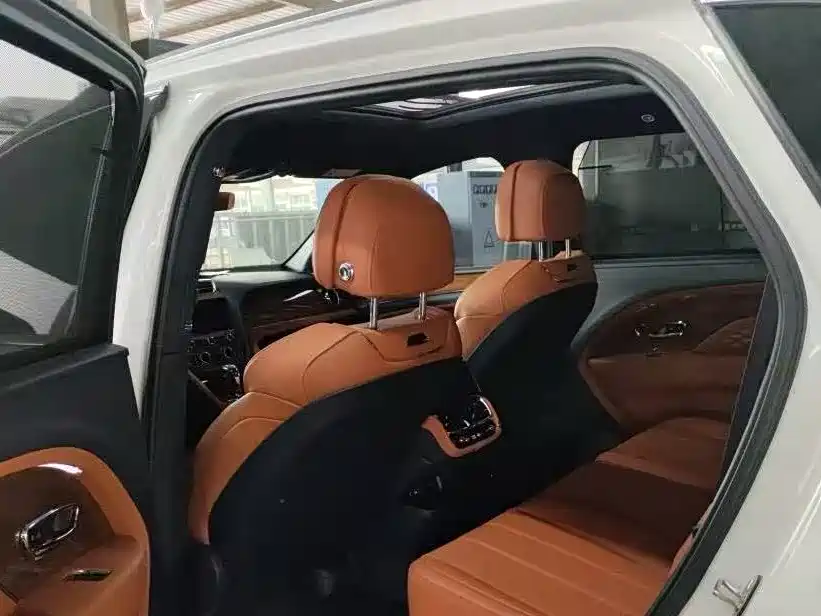 Bentley Bentayga 2024