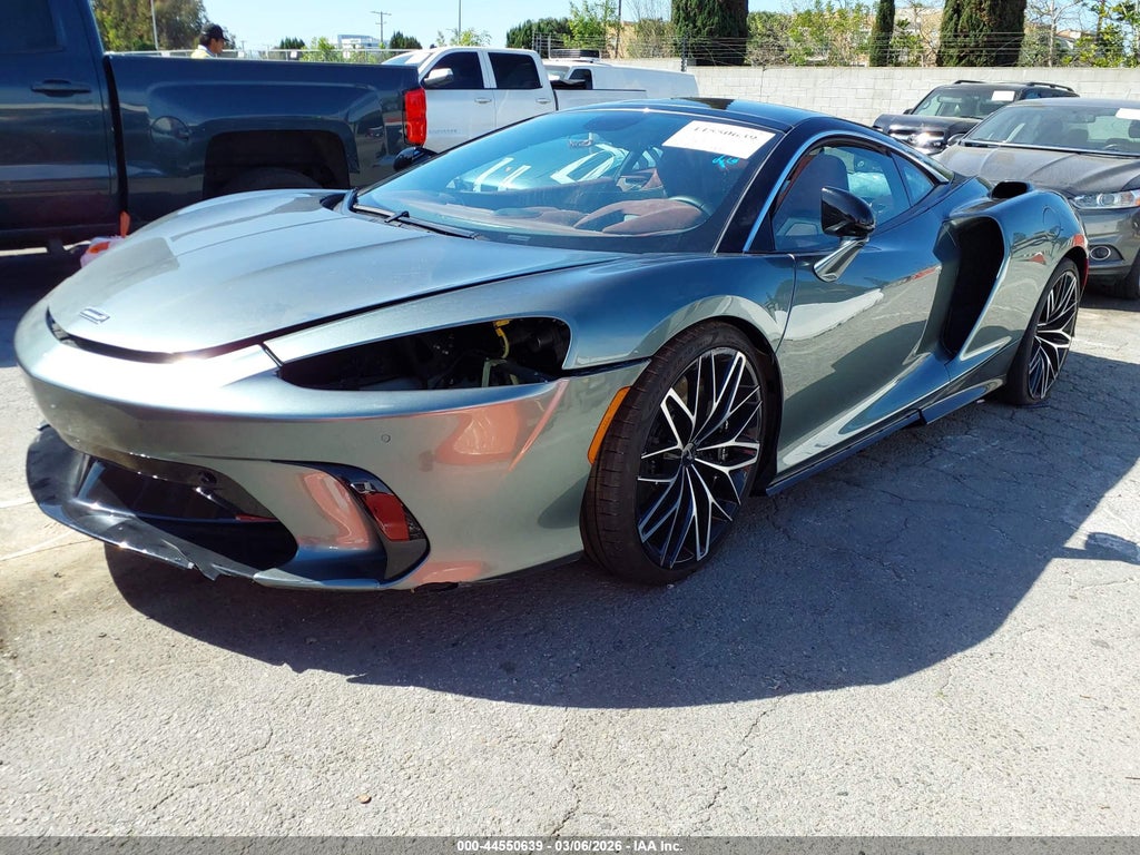 McLaren GTS 2025