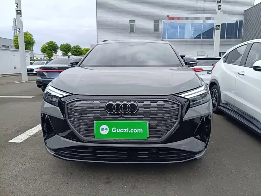 Audi Q4 e-tron 2024