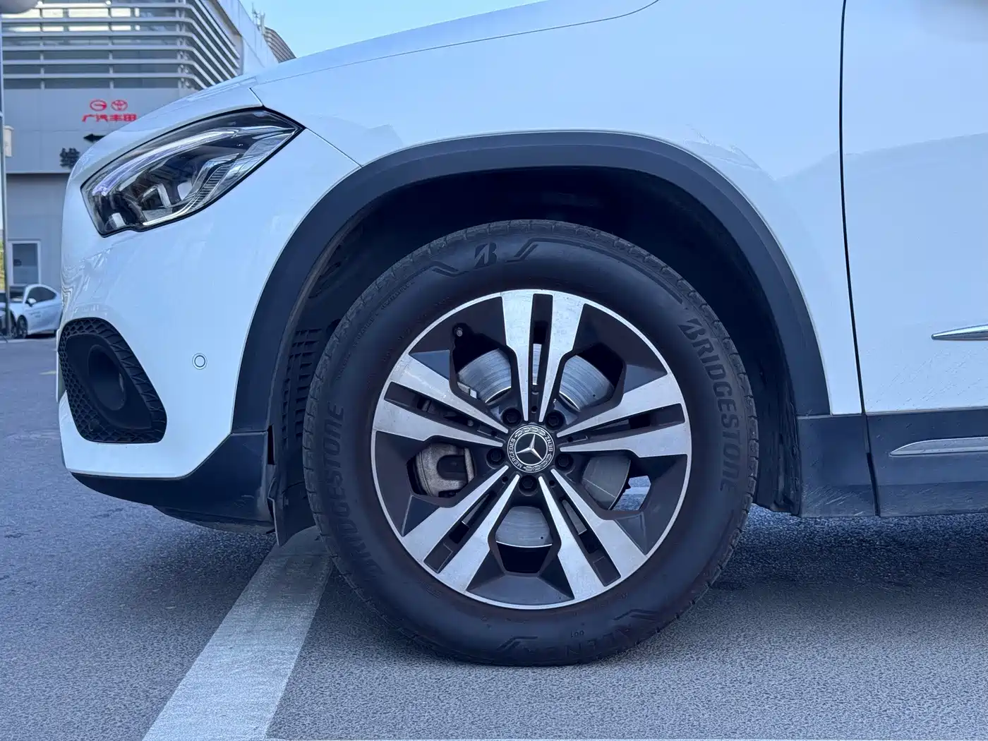 Mercedes-Benz GLA 2023