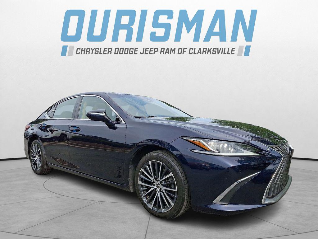 Lexus ES 2022