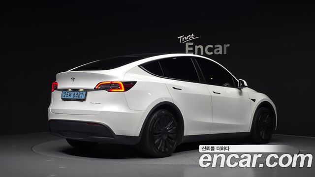 Tesla Model Y 2021