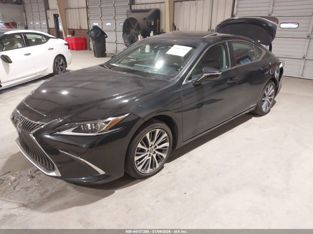 Lexus ES 2021