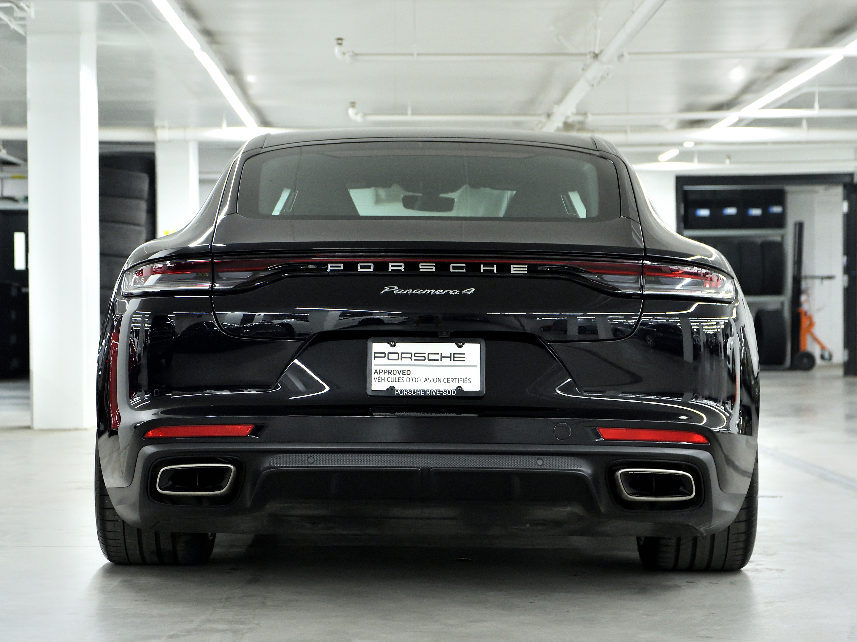 Porsche Panamera 2023