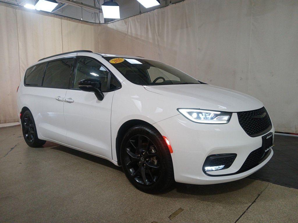 Chrysler Pacifica 2025