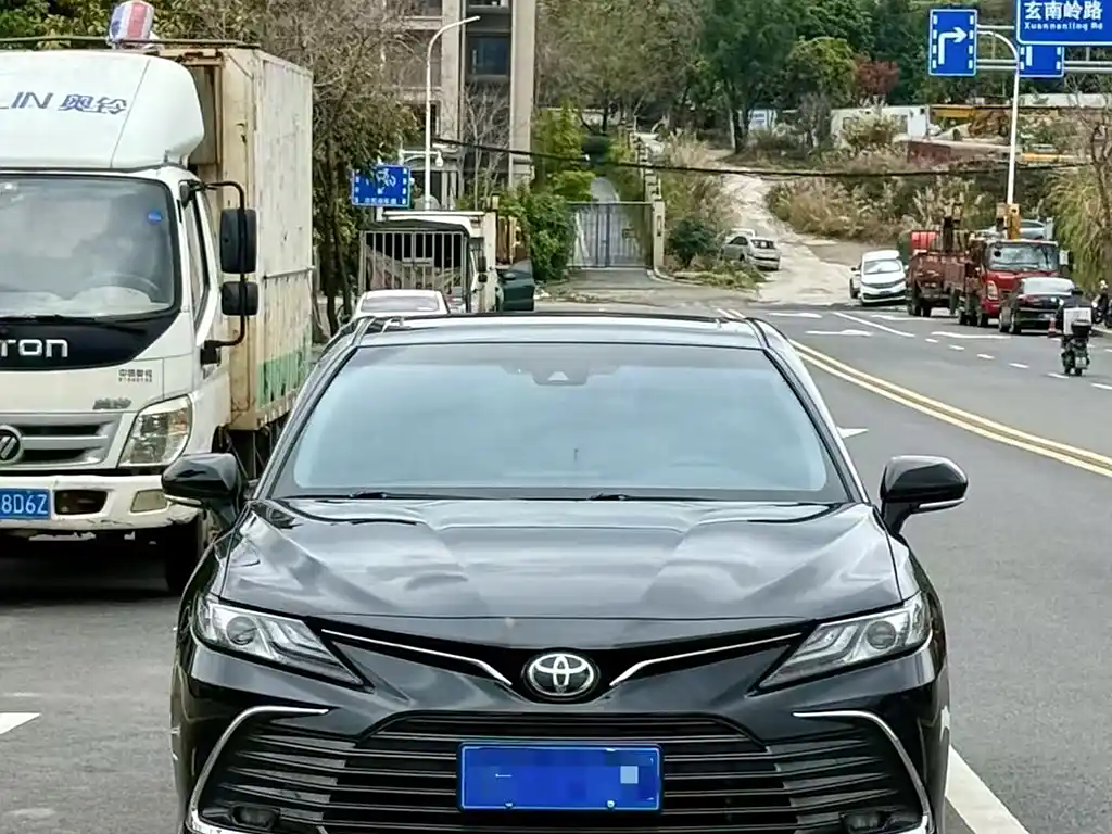 Toyota Camry 2023
