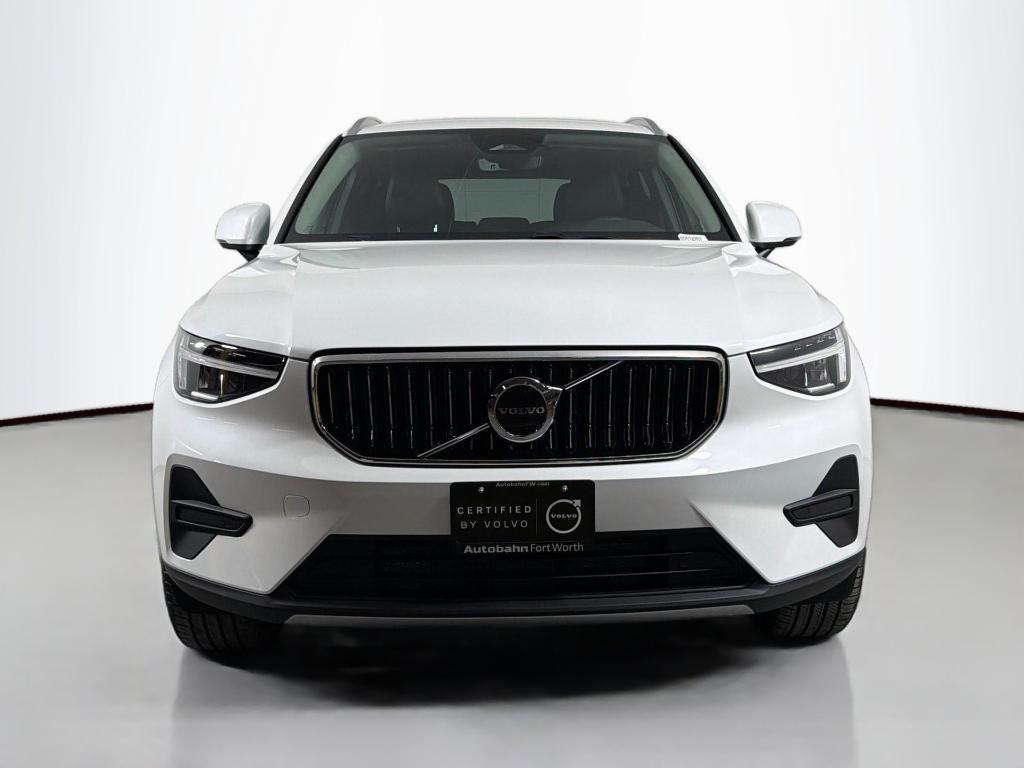 Volvo XC40 2025