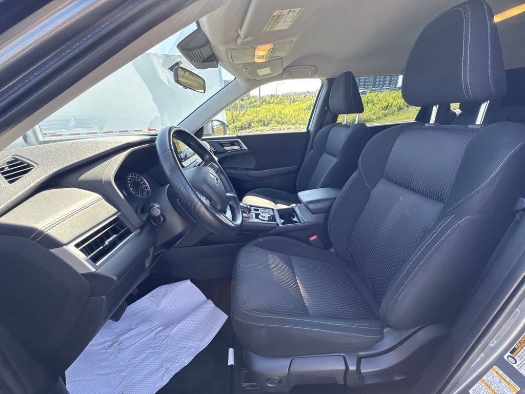 Mitsubishi Outlander 2022