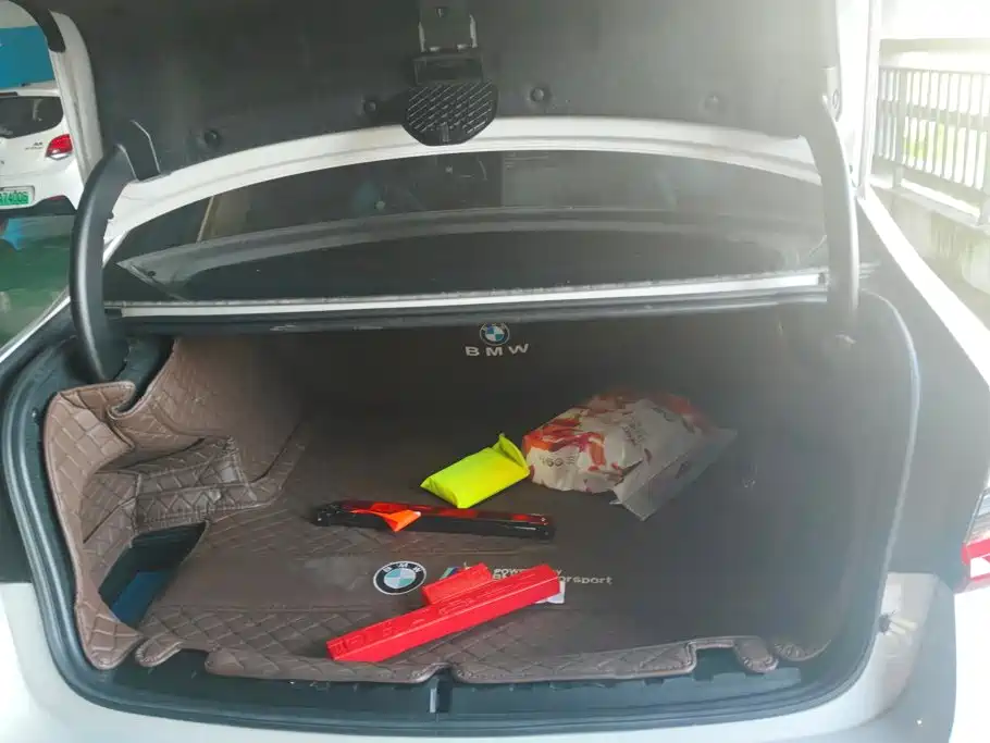 BMW i3 2024