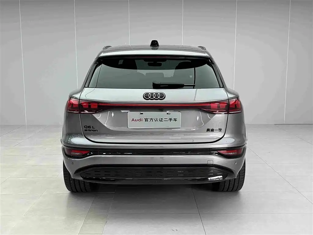 Audi e-tron 2025