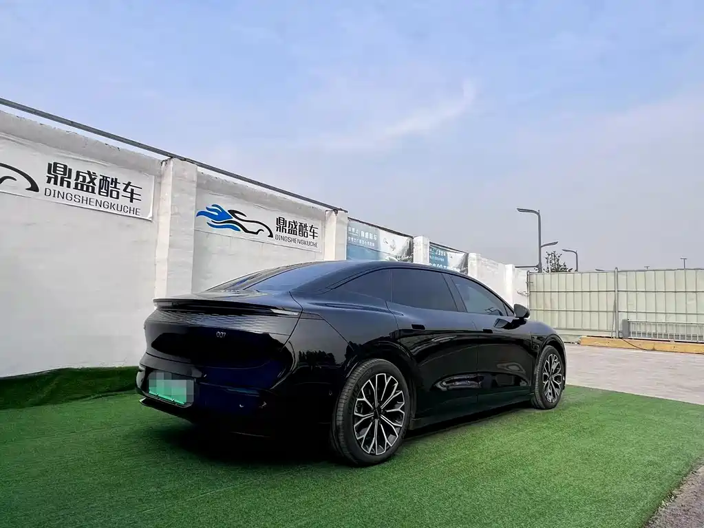 Zeekr 007 2024