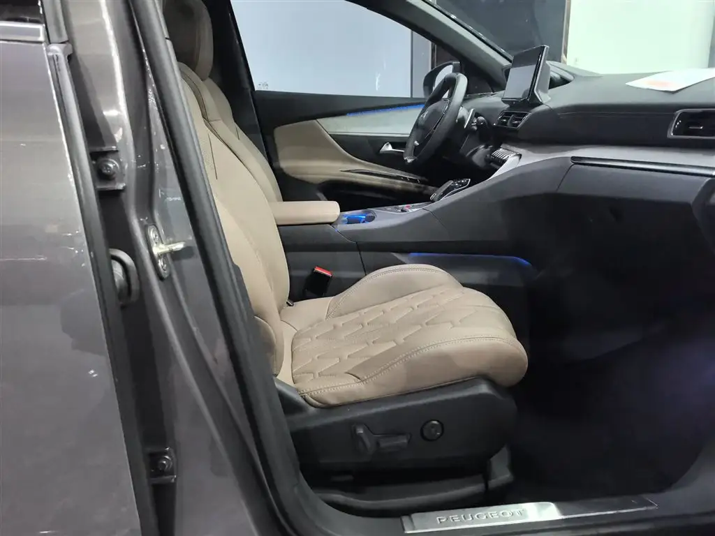 Peugeot 4008 2021