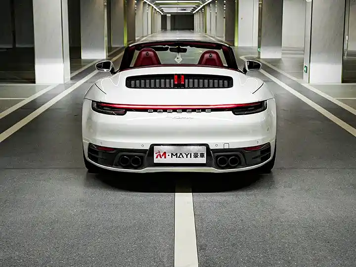 Porsche 911 2021