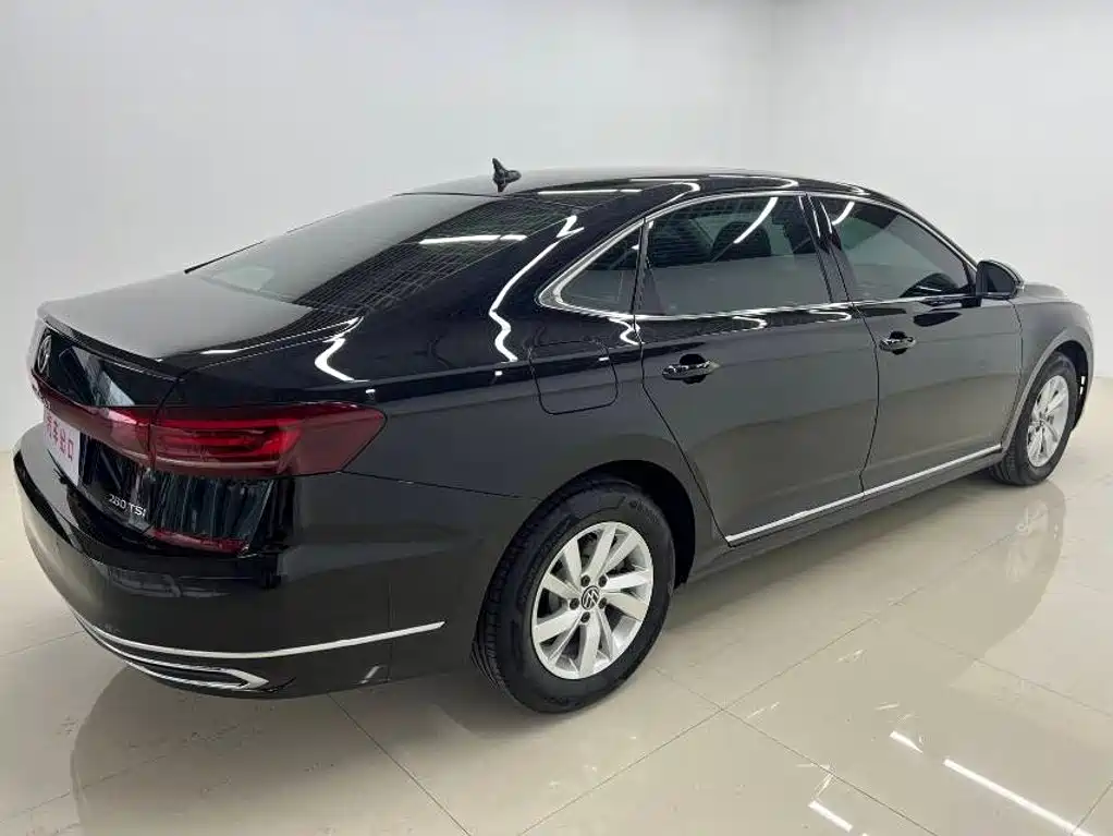 Volkswagen Passat 2023