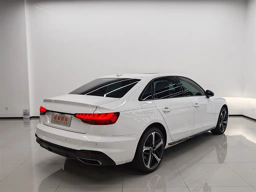 Audi A4 2025