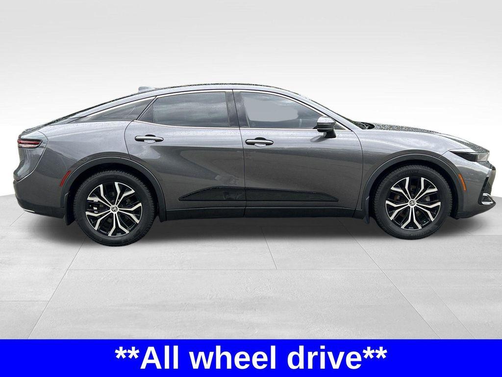 Toyota Crown 2023