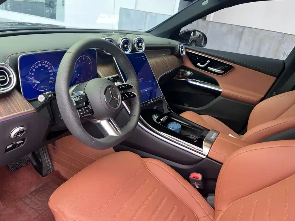 Mercedes-Benz GLC 2025