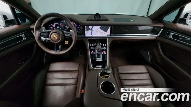 Porsche Panamera 2021