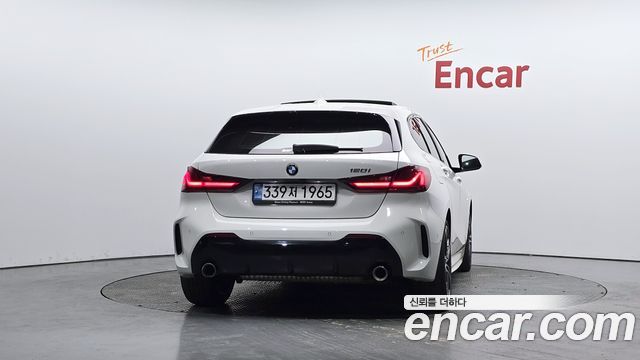 BMW 1 серии 2023