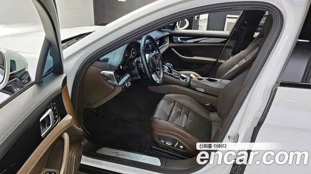 Porsche Panamera 2020