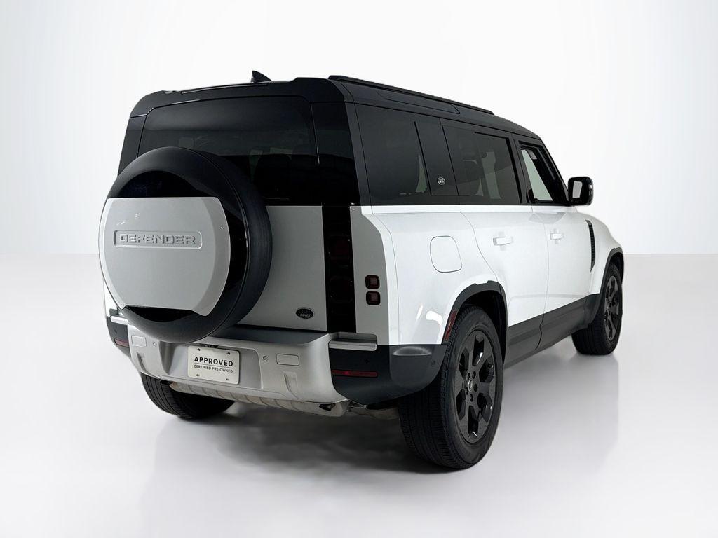 Land Rover Defender 2023