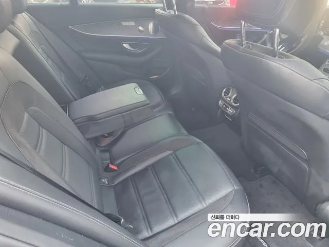Mercedes-Benz E-Класс 2023