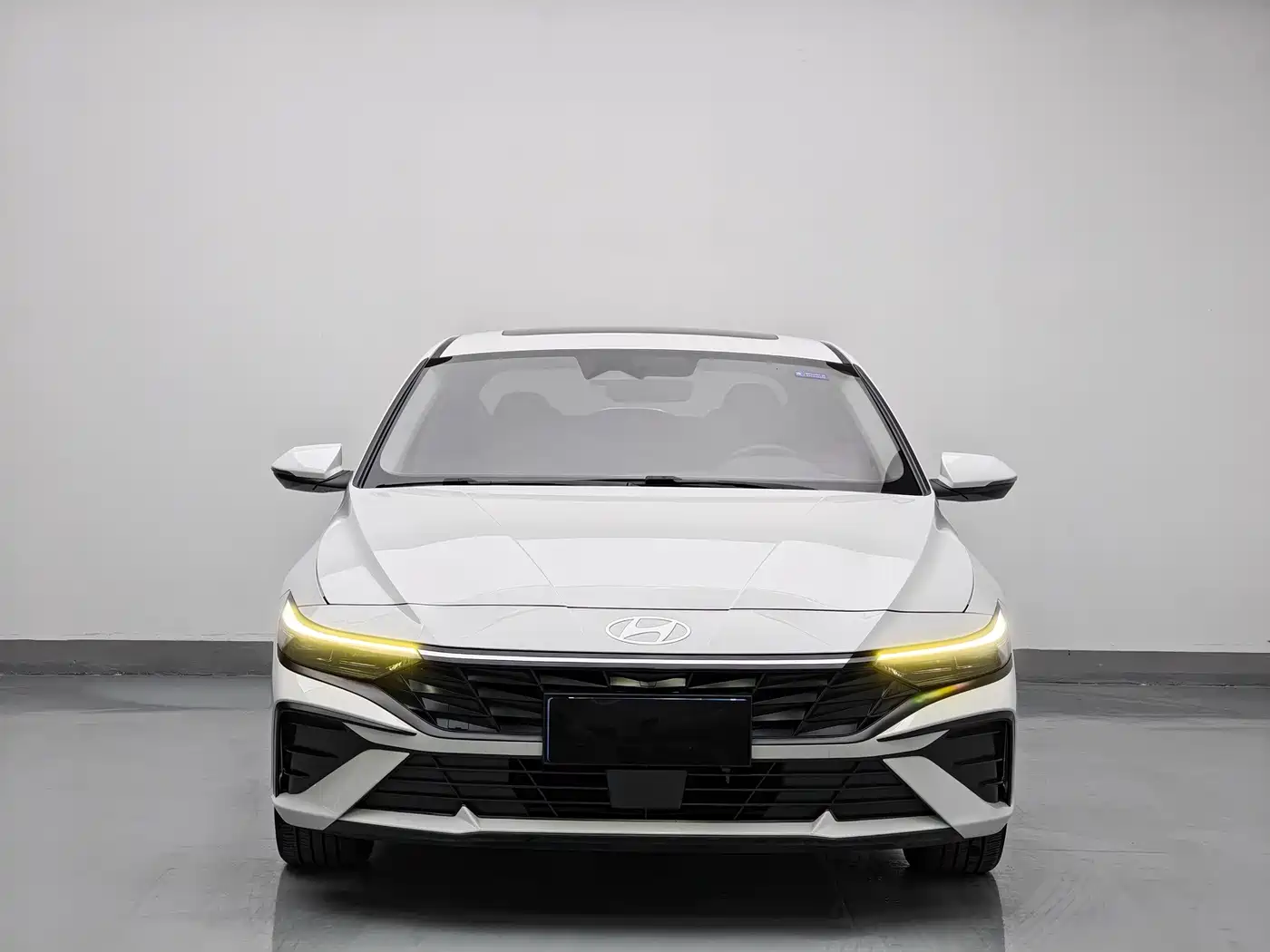 Hyundai Elantra 2023