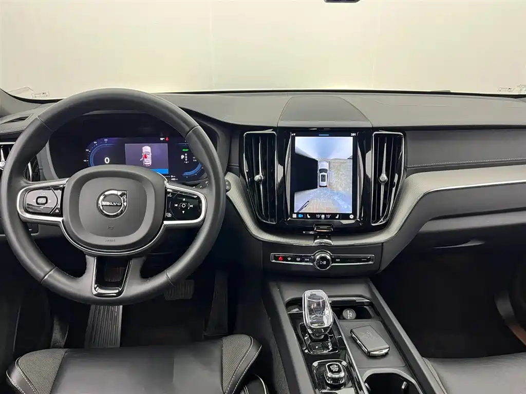 Volvo XC60 2023