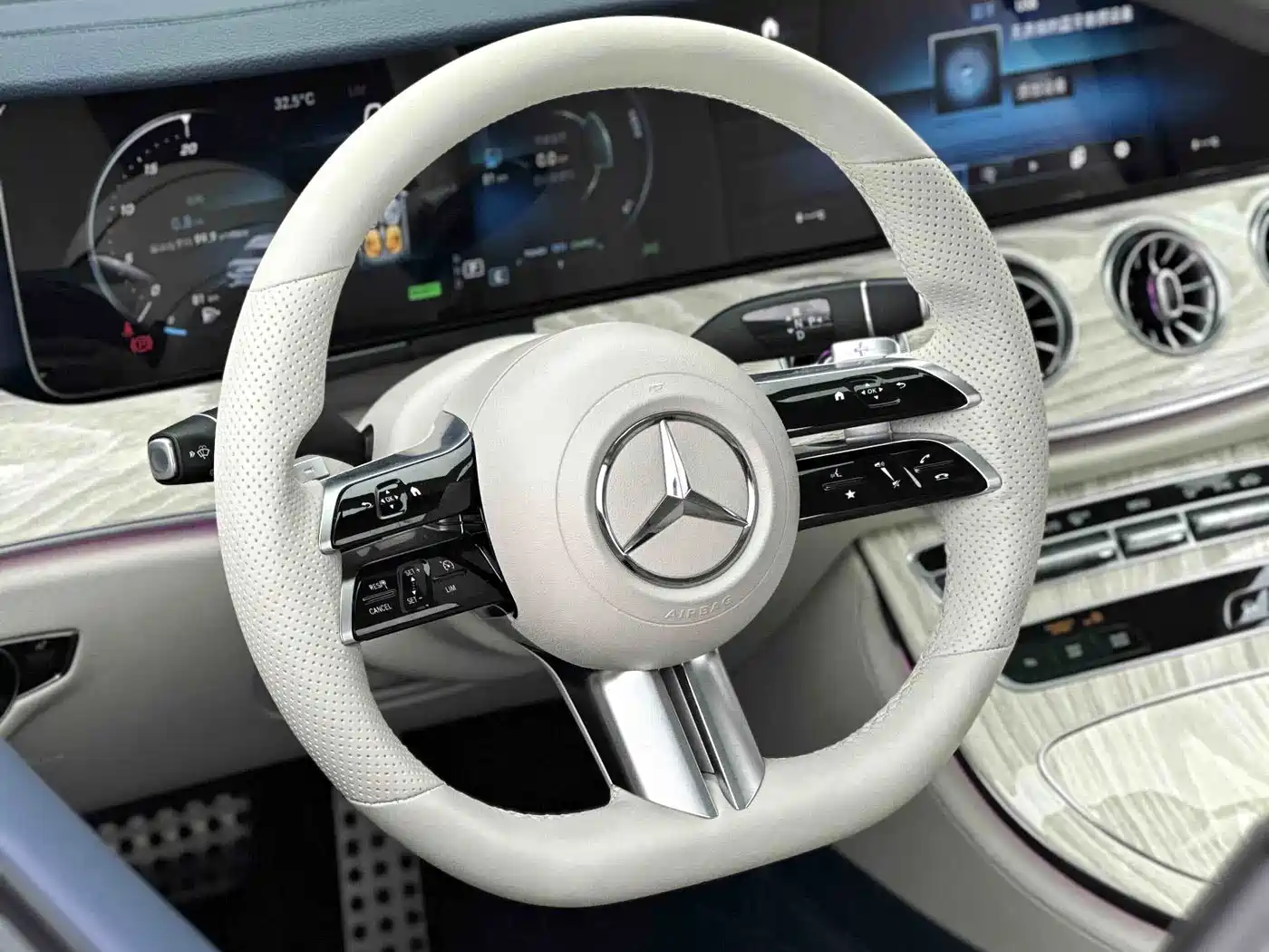 Mercedes-Benz E-Класс 2021