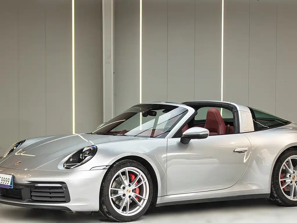 Porsche 911 2023